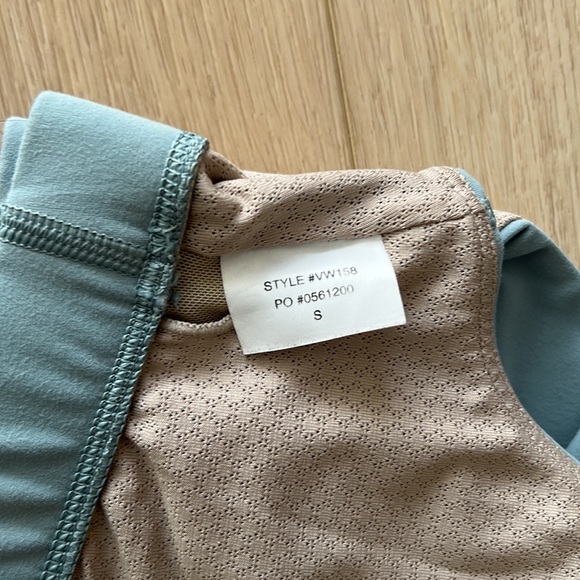 Vuori Daily Sports Bra - Picture 3 of 4